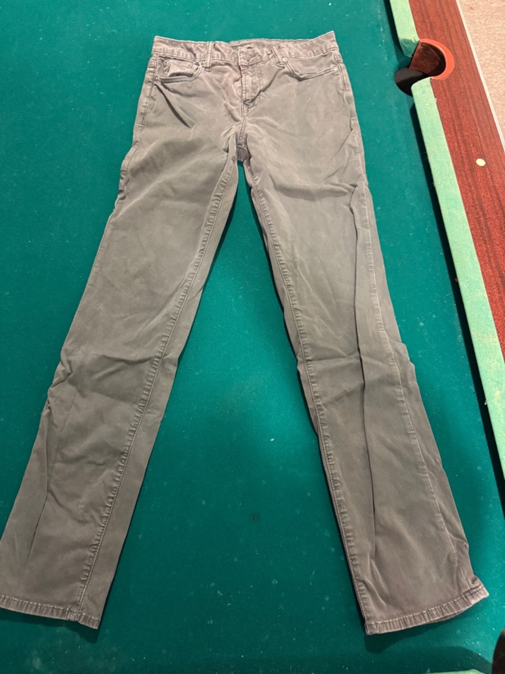 American Eagle Outfitters Men’s Slim Straight Jeans in Gray